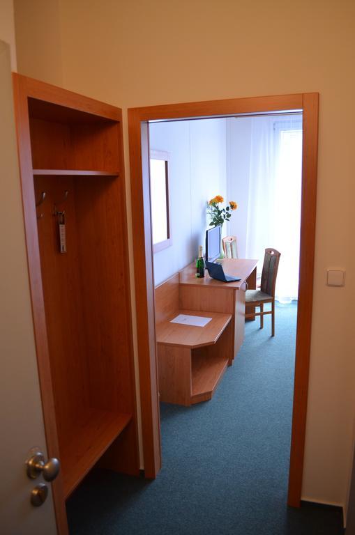 Hotel Arnost Garni Pardubice Oda fotoğraf