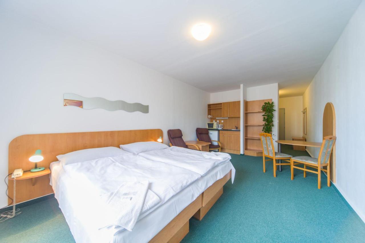Hotel Arnost Garni Pardubice Dış mekan fotoğraf