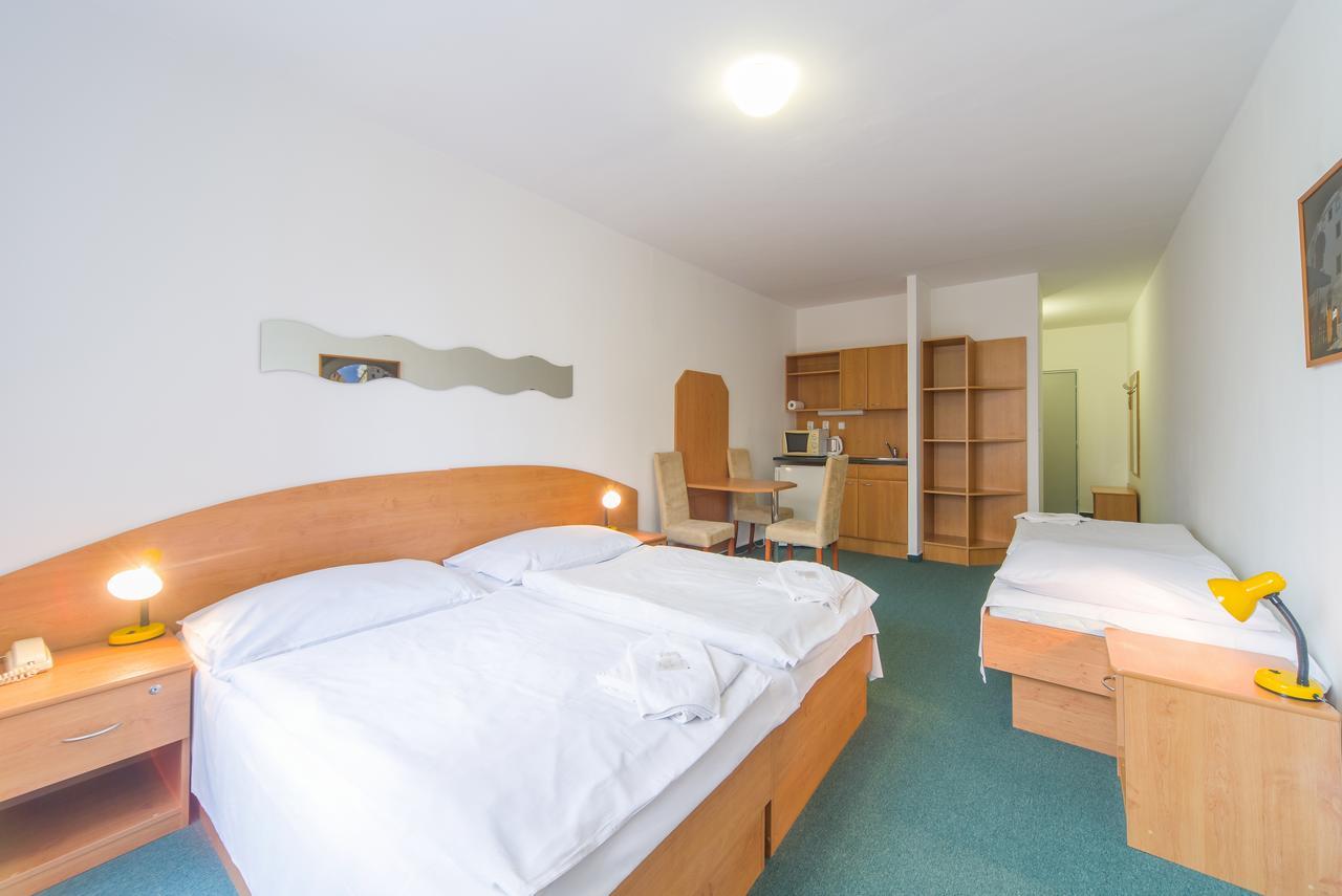 Hotel Arnost Garni Pardubice Dış mekan fotoğraf